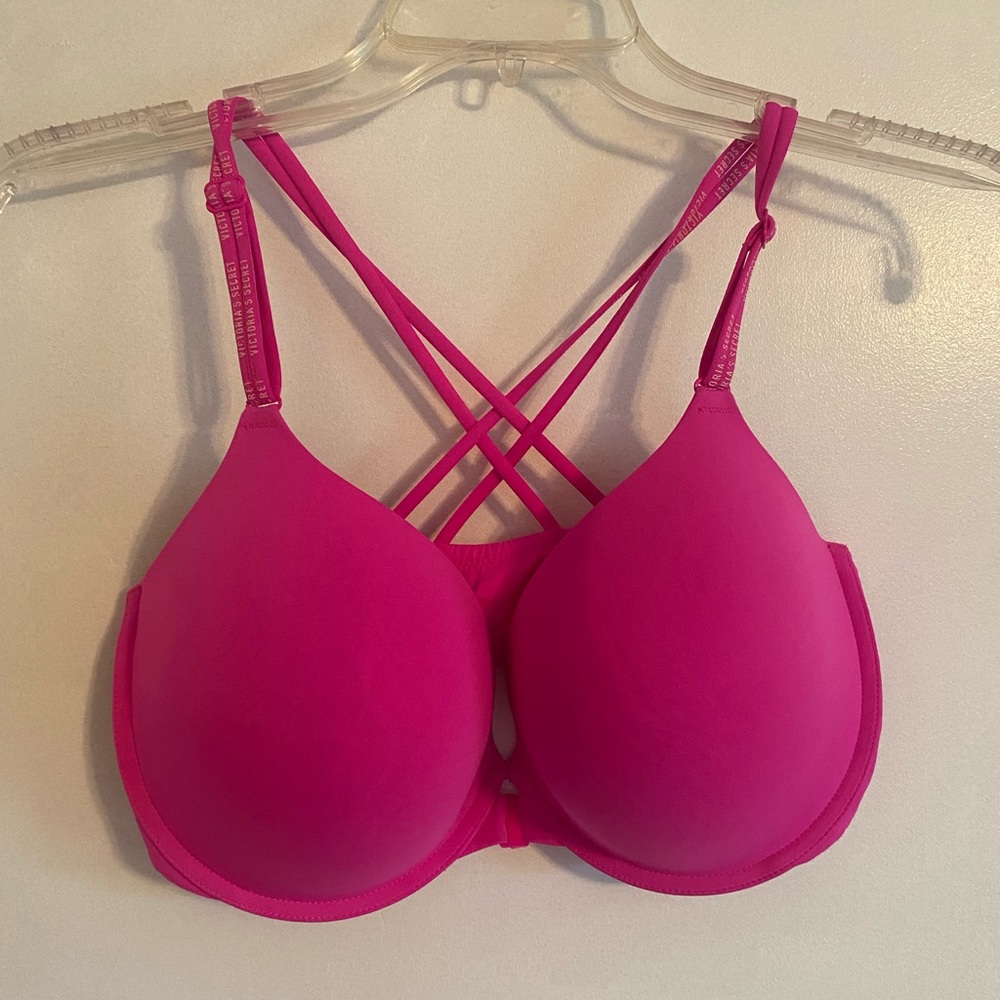 36 DDD || Victoria’s Secret Bra || Hot Pink